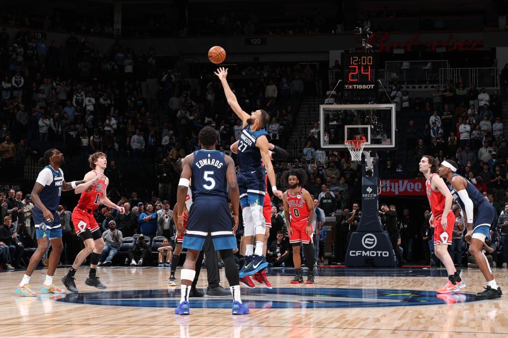 默与马杜埃 默与马杜埃